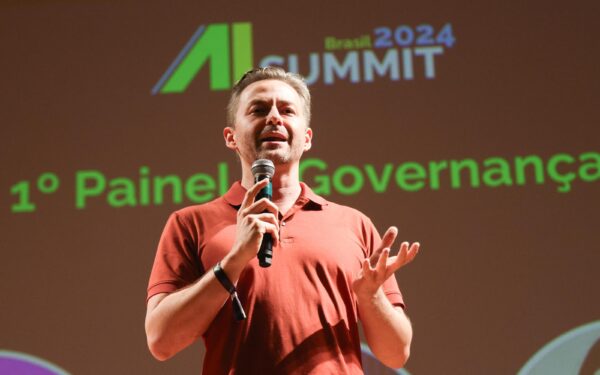 Manual do CMO para 2026: Orquestrando SEO, GEO e Tráfego Pago na era da IA